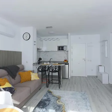 Apartment De Benidorm, Playa Poniente, Espana *