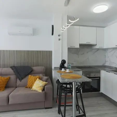 Apartment De Benidorm, Playa Poniente, Espana *